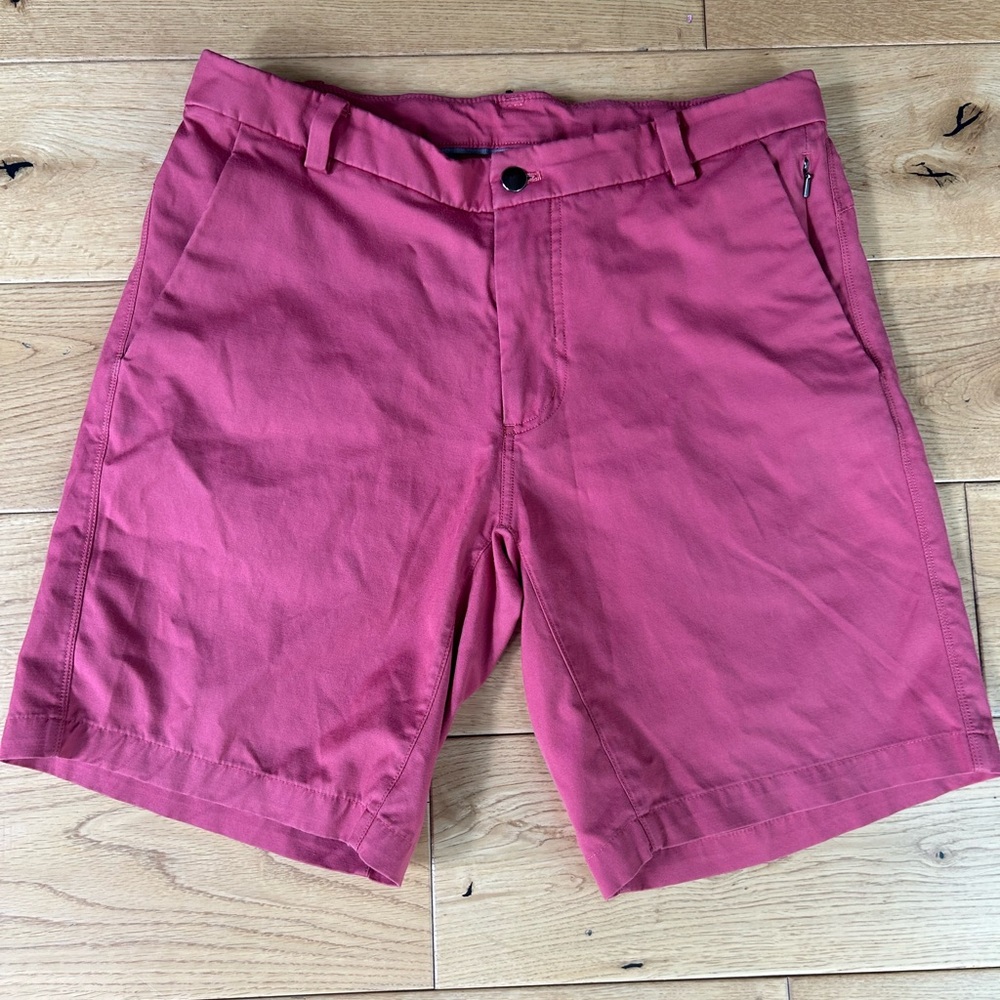 Lululemon men’s coral shorts size 34